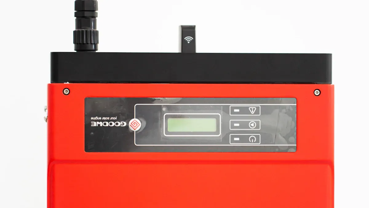 Come gli inverter solari convertono la corrente continua in corrente alternata per la tua casa